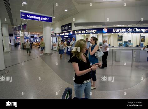 Manchester Airport Terminal 3 Stock Photo - Alamy