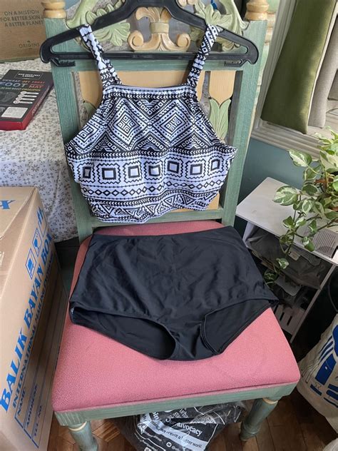 Full Coverage Black And White Bikini Women S Fashion Swimwear Bikinis Swimsuits On Carousell