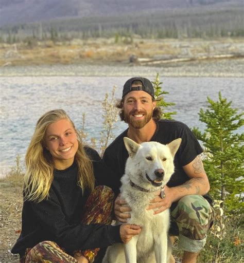 jonathan roy partage une rare photo avec sa conjointe monde de stars