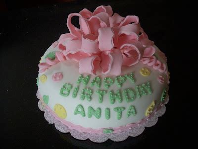 Cakes by Denette