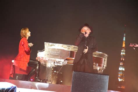 Yoshiki And Hyde Premiere Full Version Of Attack On Titan Theme Red