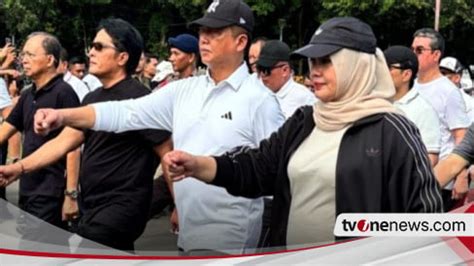 Para Kepala Daerah Terlihat Sudah Hadir Di Monas Dan Siap Dilantik Di