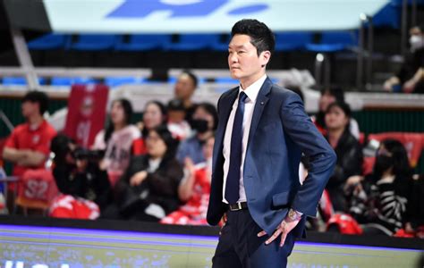 Kbl 현장코멘트 전희철 Sk 감독 홈 팬들에게 진짜 죄송하다 스포츠조선