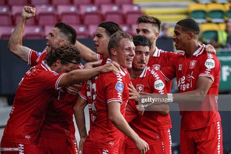 Twente Players Celebrate Ricky Van Wolfswinkel Of Fc Twente S 1 0 News Photo Getty Images