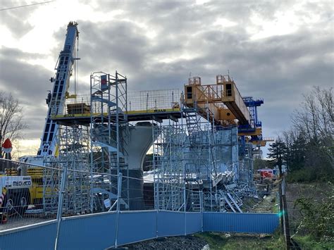 Un Mort Et Deux Bless S Graves Sur Le Chantier Du M Tro Les Ouvriers