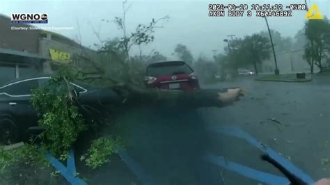 Body cam footage shows moments after tornado strikes Slidell | WGNO.com