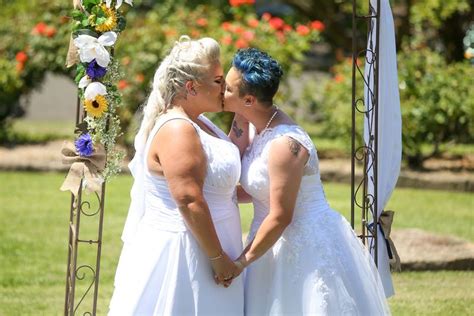 Same Sex Weddings Begin In Australia Huffpost Latest News