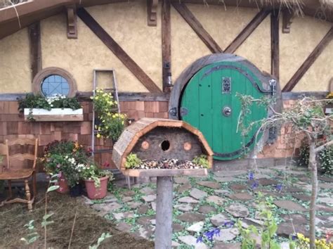 Woman Building Tiny Hobbit Style Homes In Chelan Wa