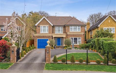 Fulmer Drive Gerrards Cross Buckinghamshire Bed Detached House For