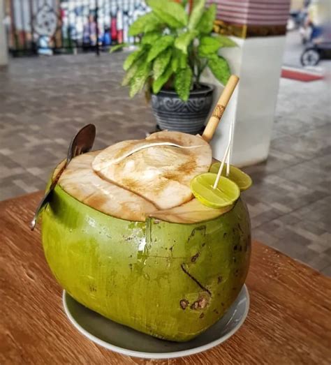 Ajaib Jika Minum Air Kelapa Di Waktu Waktu Ini Inilah Yang Terjadi