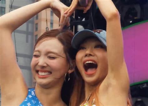 TWICE S Nayeon And KISS OF LIFE S Julie Unite And Share Cute Moments At