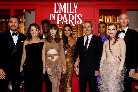 Netflix S Emily In Paris Embraces French Life In New Season The