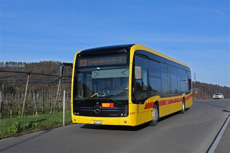 Mercedes Ecitaro Auf Der Linie F Hrt Am Zur