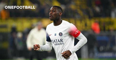 PSG ses débuts à Paris sa relation avec Mbappé et Dembélé l