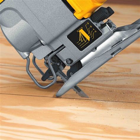 Serra Tico Tico Industrial Dewalt De Watts Dw K B V