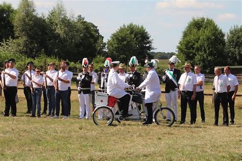 Großer Festumzug Schützenfest Altendorf Ulfkotte 2022 78 Dorsten Online