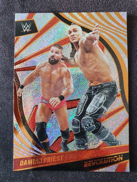 2022 Panini WWE Revolution WrestlingCards De