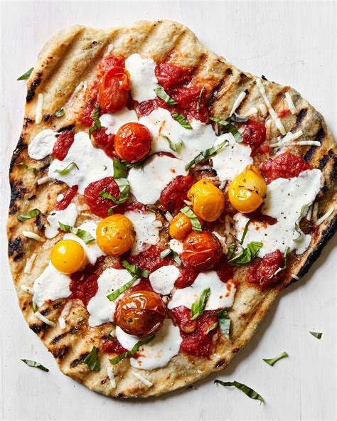 how to cook a pizza on a grill 8