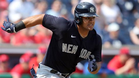 Yankees Jasson Domínguez records three hits including two in an