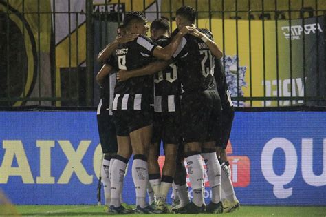 Botafogo Tem Oito Desfalques Contra O Vasco Veja Lista