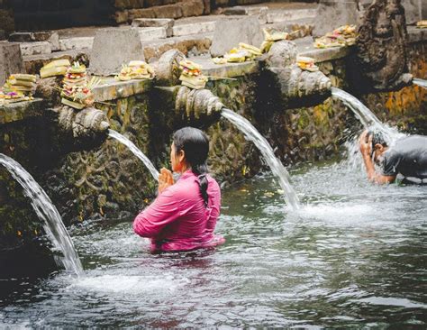 Amazing Things To Do In Ubud Pura Tirta Empul Great Places Beautiful