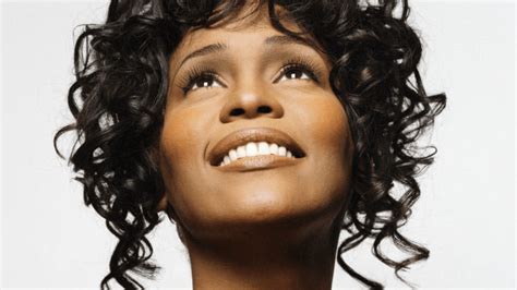 WHITNEY HOUSTON BIOGRAPHY - Biography and History