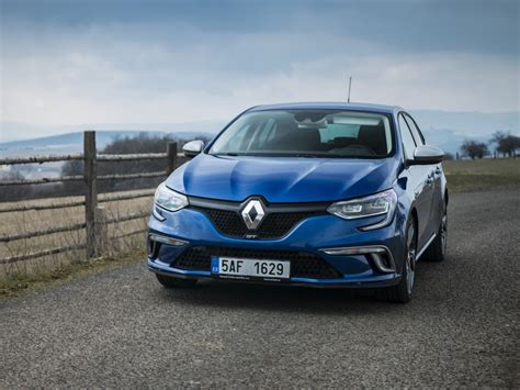 Test Renault Megane GT Energy TCe 205 EDC štěká ale nekouše