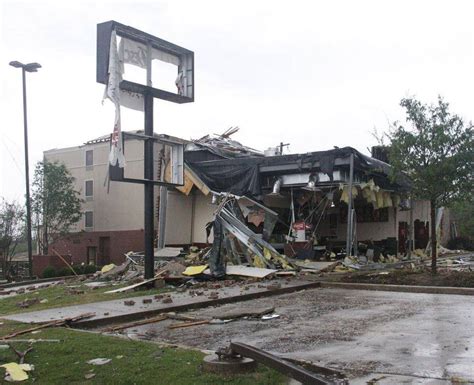 In Pictures Tornado Roars Through Tupelo Miss The Globe And Mail