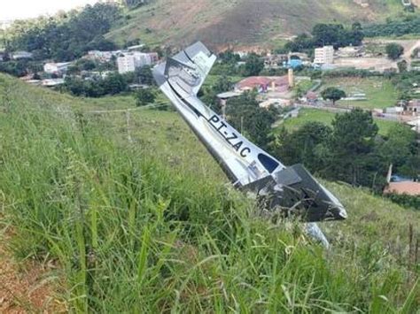 Avião De Pequeno Porte Cai Em Aeroporto Jd1 Notícias