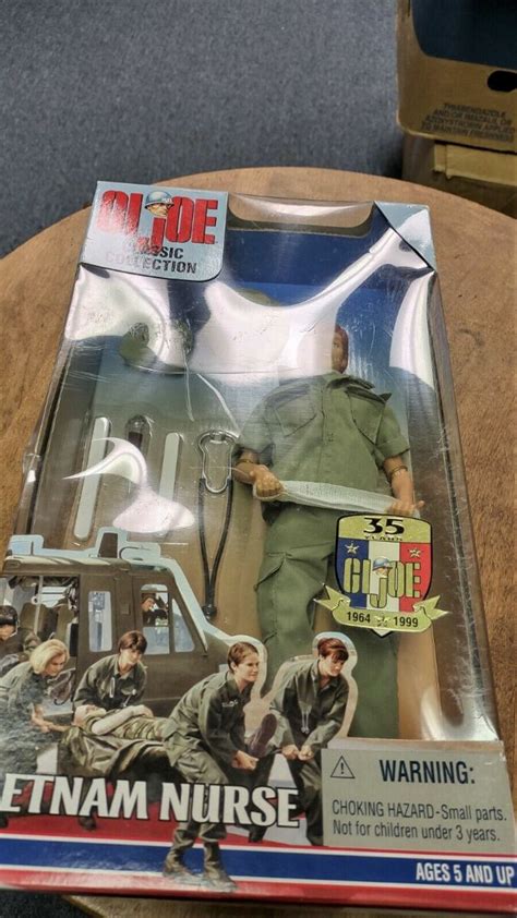 Vintage 1999 Hasbro Gi Joe Classic Collection Vietnam Nurse 12