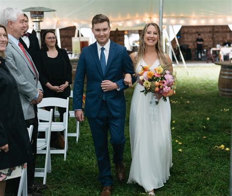 Murray Hill Events Wedding | Loudoun County Wedding Photographer
