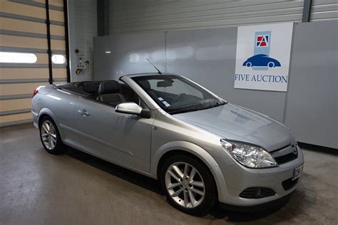 2969 OPEL ASTRA TWIN TOP 1 9 CDTI 150CV COSMO VENTE DE VEHICULES