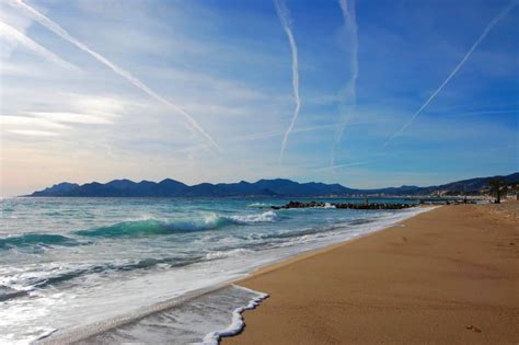 20 Best Beaches in the South of France (With Map)