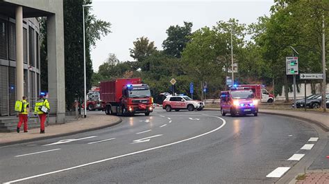 Dueren Magazin De D Ren Schwerer Verkehrsunfall In Der Nordstadt