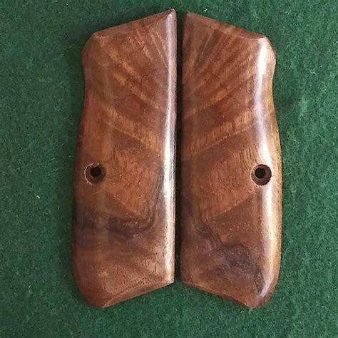 Cz Walnut Claro Texas Grips