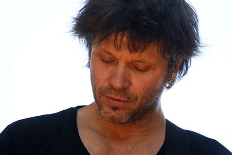 Vidéo Bertrand Cantat et Détroit jouent au meeting de José Bosé pour