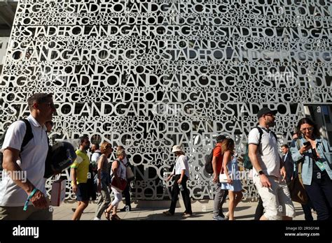 Paris, France. 03rd June, 2023. Visitors stroll in the alleys of the ...