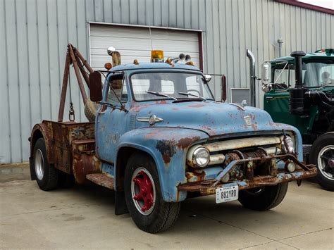 Rusty Old 1953 F800 Ford Big Job Tow Truck Cincinnati Chap Flickr