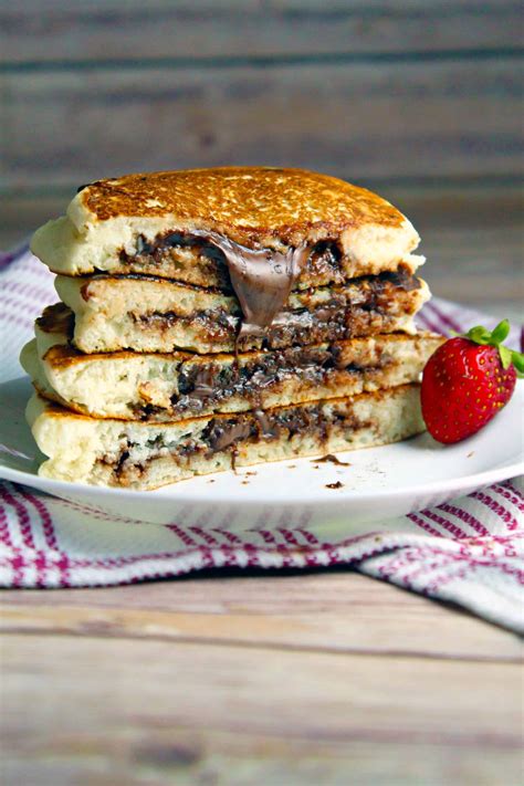 Nutella Pancakes Recipe - Stuffed Nutella Pancakes