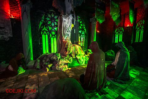 Review Uss Halloween Horror Nights 12 Haunted Houses Zones