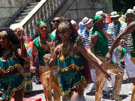 Le Carnaval Est L Rio Que La F Te Commence Rfj Votre Radio