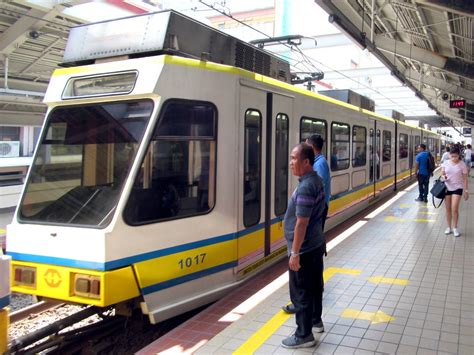 Manila Lrt Manilas Light Rail Transit System Or Lrt Opera Flickr