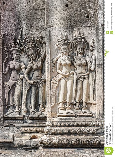 Apsaras, Four Dancing Girls at Stone Facade of Angkor Wat Temple Stock ...