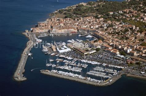 Luftaufnahme Saint Tropez Yachthafen Am Uferbereich Golfe De Saint