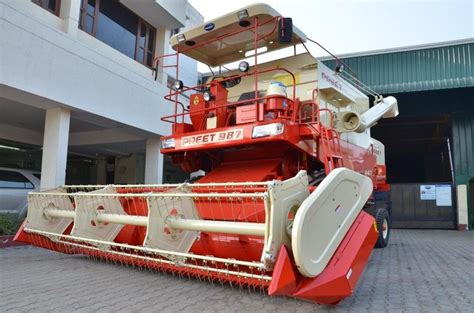 Preet Combine Harvester Deluxe At Rs Preet Combine