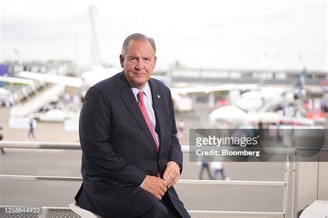 Greg Hayes, chief executive officer of Raytheon Technologies Corp ...