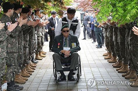 가평전투 73주년아흔 넘은 나이에 현장 온 영연방 참전용사들