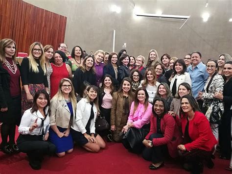 Presença Feminina Nas Eleições é Amparada Por Lei E Deve Política