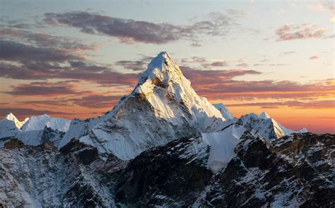 Cuál Es La Montaña Más Alta Del Mundo Y Cuánto Se Tarda En Llegar A Su