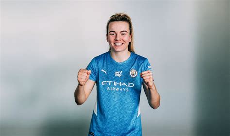 Lauren Hemp Signs New Contract Extension With Manchester City